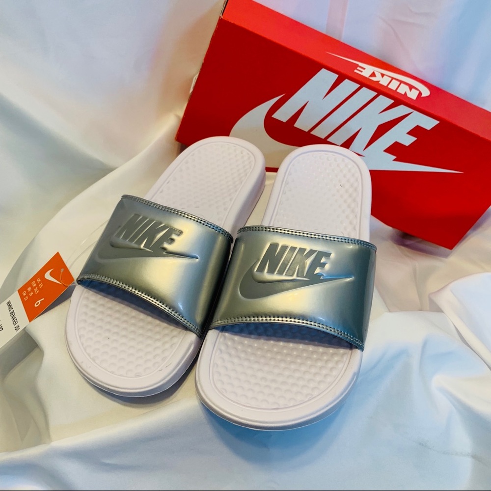 NWT Nike Benassi JDI slide Silver Size 6